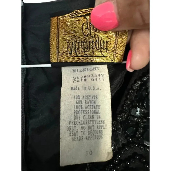 Midnight Women's Black Short Sleeve V-Neck Embroidered Back Zip Dress Size 10 - Picture 3 of 6